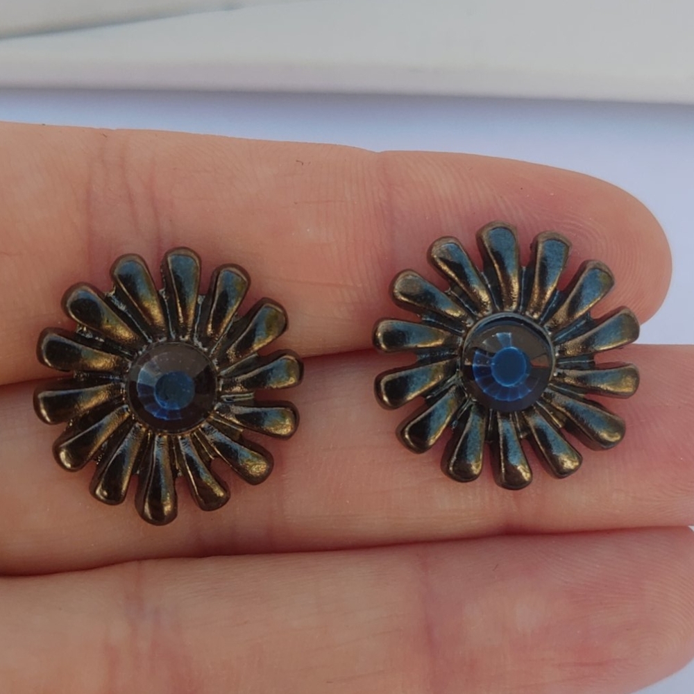 2/$10 or 4/$15 Floral Drop Earrings Blue Stone Dark Gray